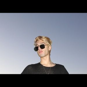 Meet your Posher, Ty